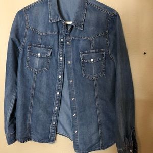 NWOT Button up Giddy up Glamour denim shirt